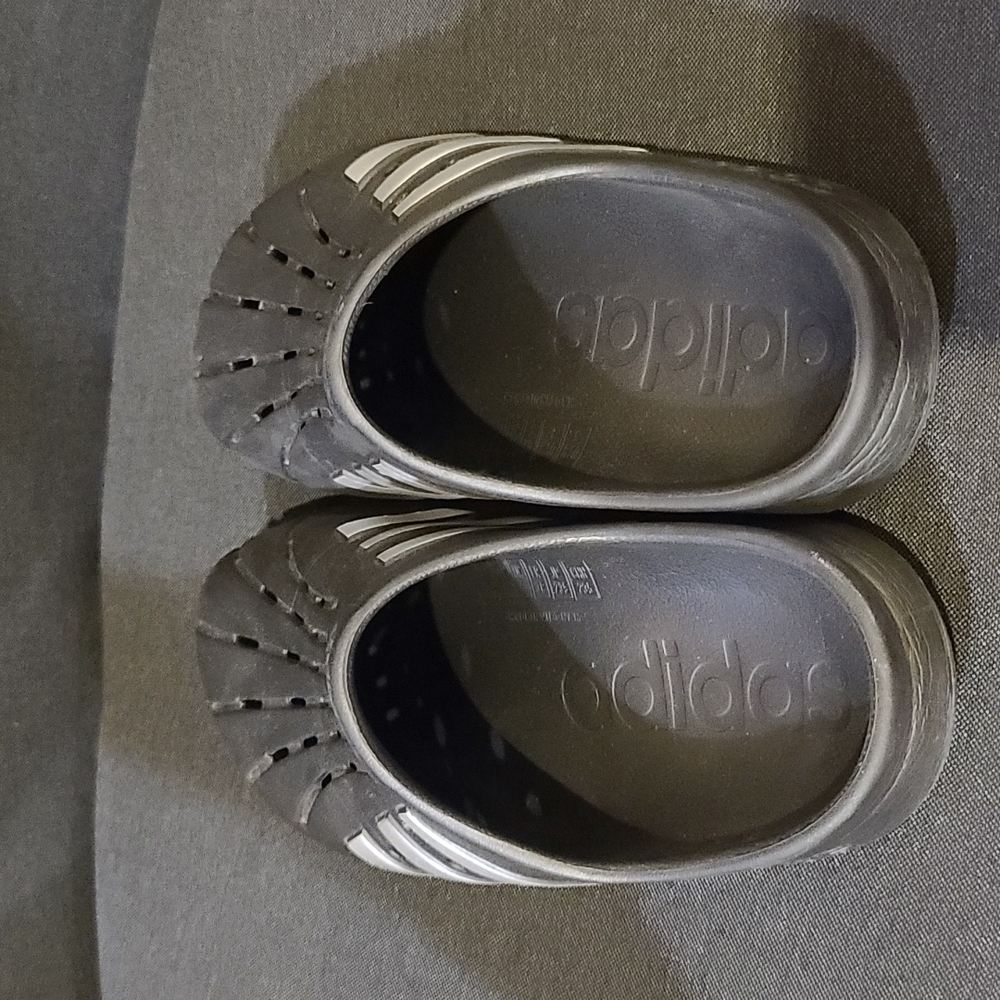 Adidas clogs - Picture 2 of 3